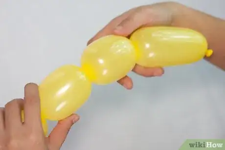 Image titled Make a Balloon Giraffe Step 3