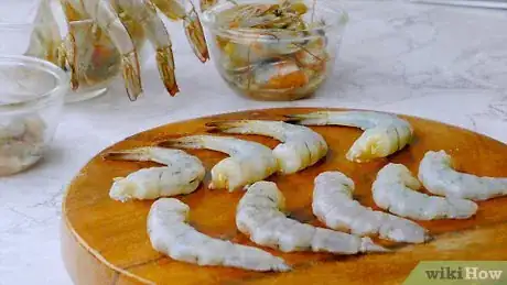 Image titled Peel and Devein Shrimp Step 5