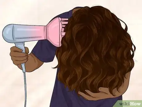 Image titled Manage Layered Hair Step 1