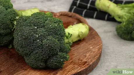 Image titled Cook Broccoli Step 1