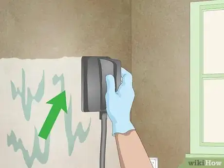 Image titled Remove Stubborn Wallpaper Step 15