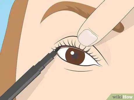 Image titled Do Eyeliner on Hooded Eyelids Step 7