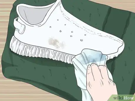 Image titled Keep Yeezys Clean Step 4