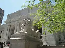 New York Public Library Main Branch (1916), New York City: Lions, cornice figures, pedimental sculpture